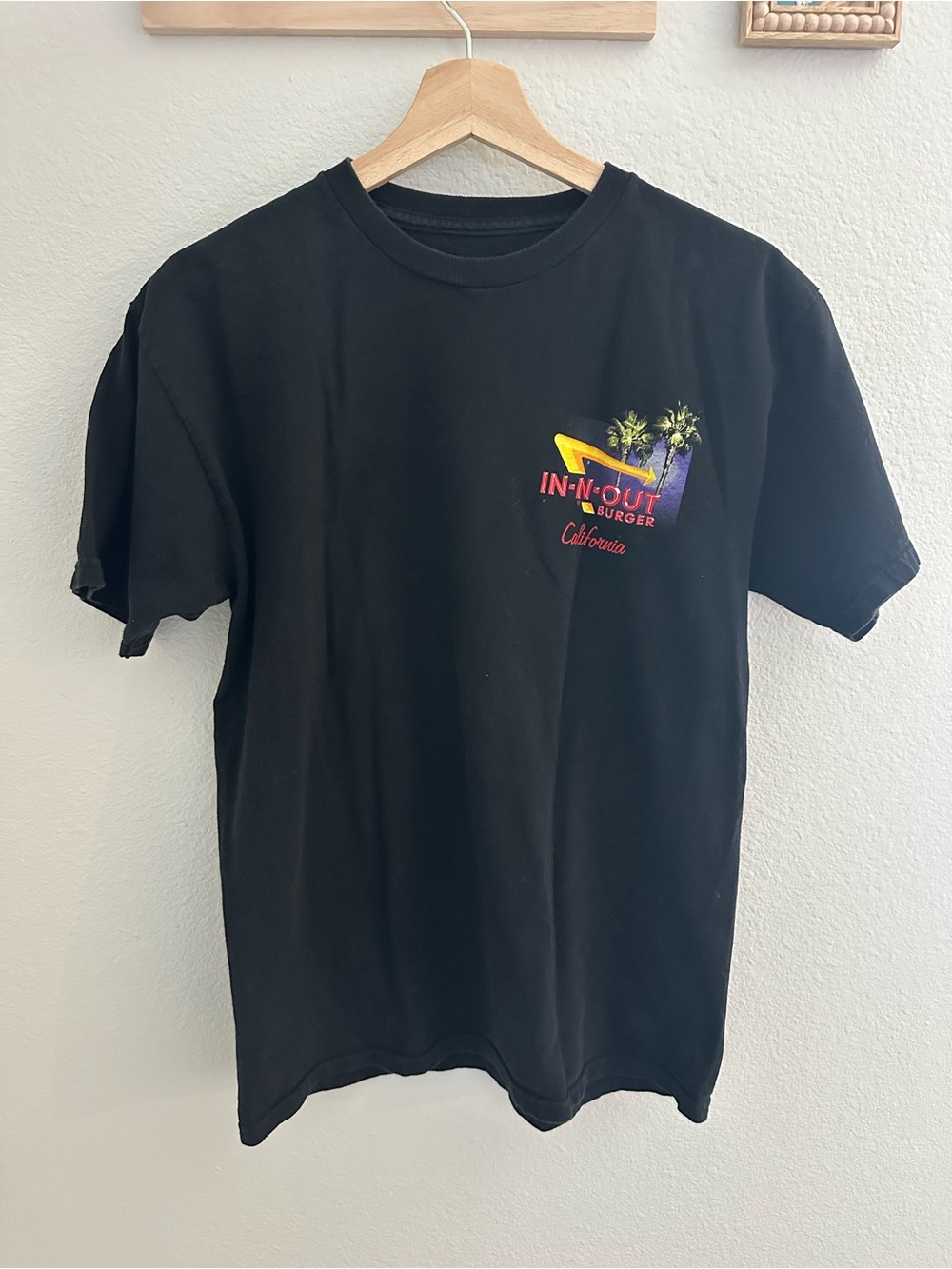 In-N-Out Classic Car Black T-shirt - Picture 5 of 9